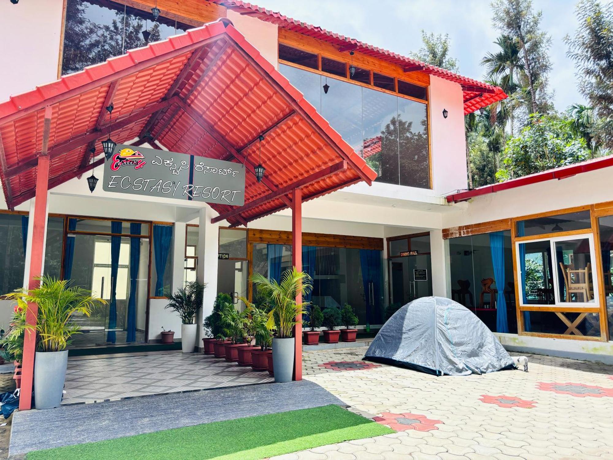Ecstasy Tent Stay With Swimming Pool & Common Washroom Chikmagalur Luaran gambar