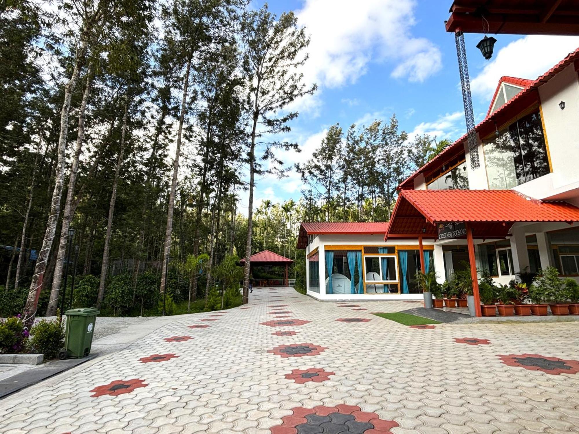 Ecstasy Tent Stay With Swimming Pool & Common Washroom Chikmagalur Luaran gambar